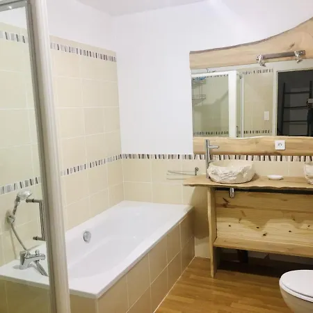 לינה וארוחת בוקר Sur Mon Chemin D'hotes 3*